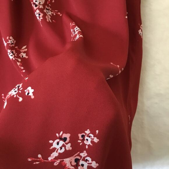 Loft Red Sleeveless Detail Flowers Top - Picture 8 of 10